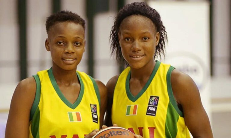 Les soeurs jumelles Saran BERTHÉ et Diouma BERTHÉ